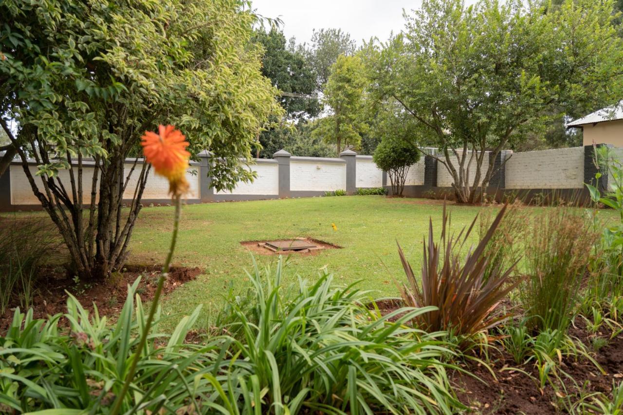 Rueby'S Guesthouse Dullstroom Dış mekan fotoğraf