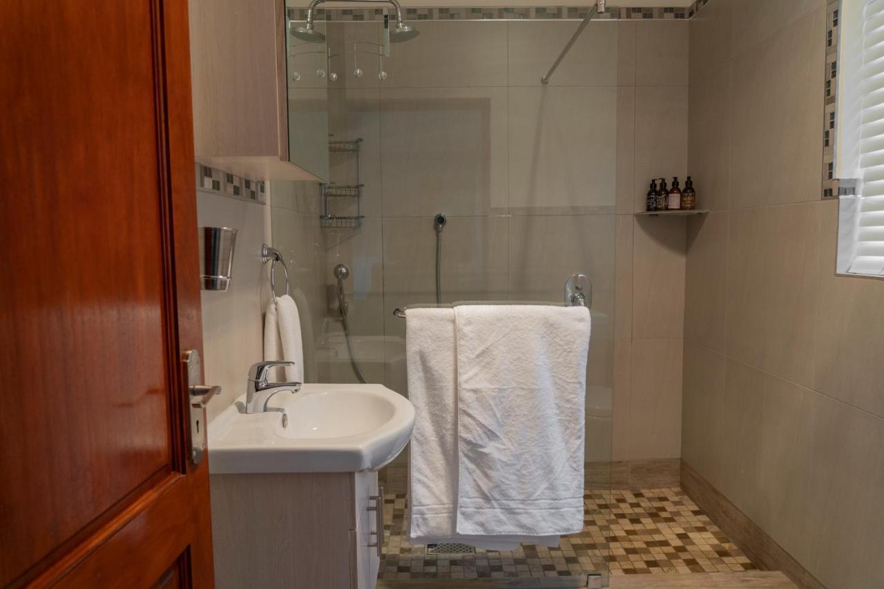 Rueby'S Guesthouse Dullstroom Dış mekan fotoğraf