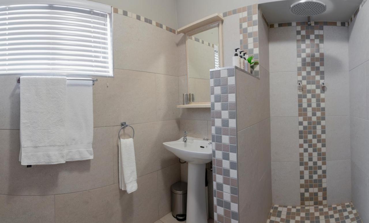 Rueby'S Guesthouse Dullstroom Dış mekan fotoğraf